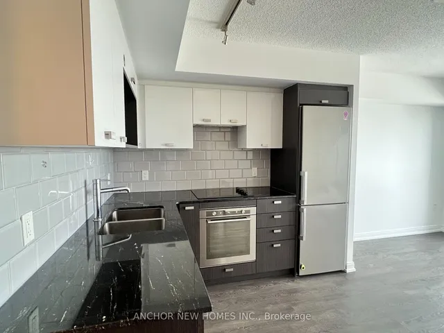 Additional image 13 of 275 Village Green Sq Unit 2820