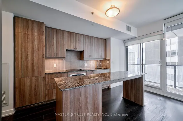 Additional image 15 of 426 University Ave Unit 2307