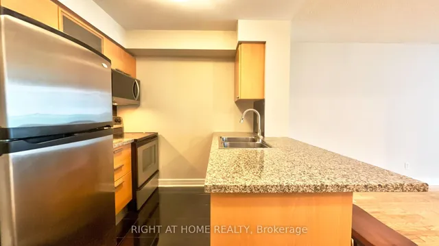 Additional image 7 of 16 Harrison Garden Blvd Unit 211