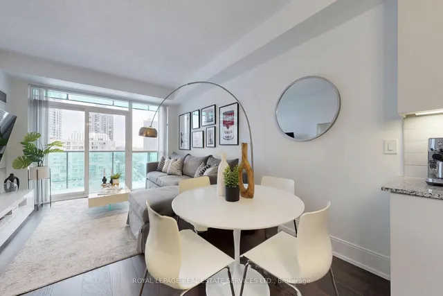 Additional image 12 of 25 Broadway Ave Unit 901