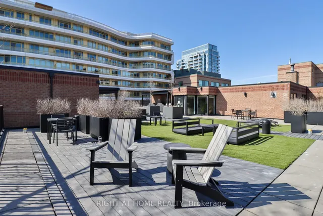 Additional image 29 of 225 Davenport Rd Unit 402