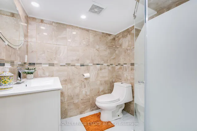 Additional image 27 of 102 Springdale Blvd