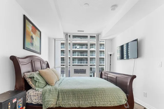 Additional image 18 of 59 Annie Craig Dr Unit 715