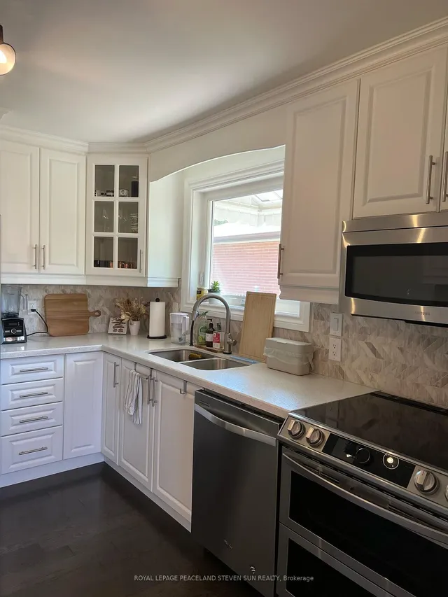 Additional image 11 of 28 Earlton Crt