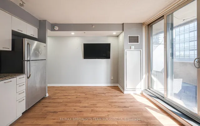 Additional image 23 of 20 Joe Shuster Way Unit 408