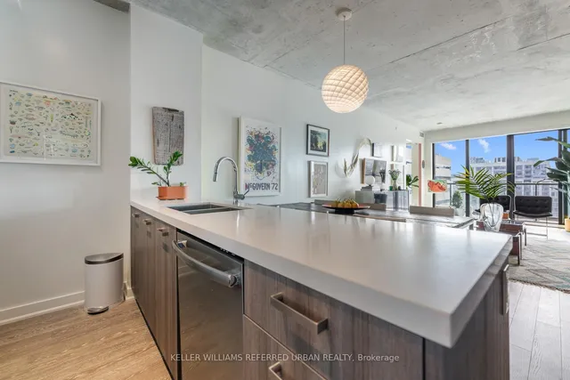 Additional image 10 of 608 Richmond St Unit 1206