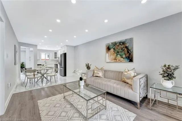 Additional image 18 of 449 Acadia Dr