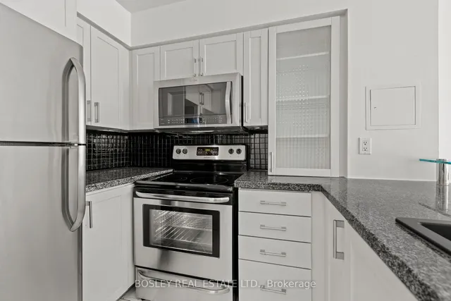 Additional image 17 of 388 Bloor St Unit 802