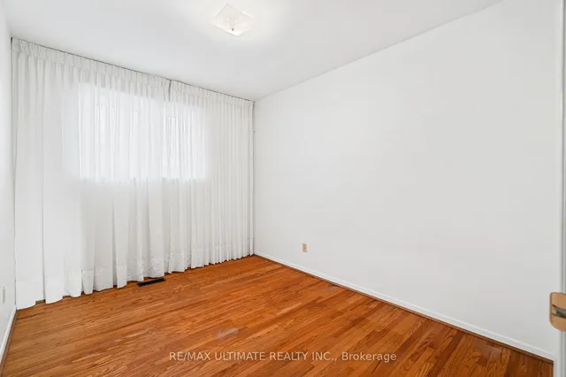 Additional image 28 of 8 Keane Ave