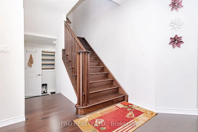 Additional image 17 of 16 Action Dr