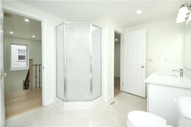 Additional image 24 of 38 Verona St