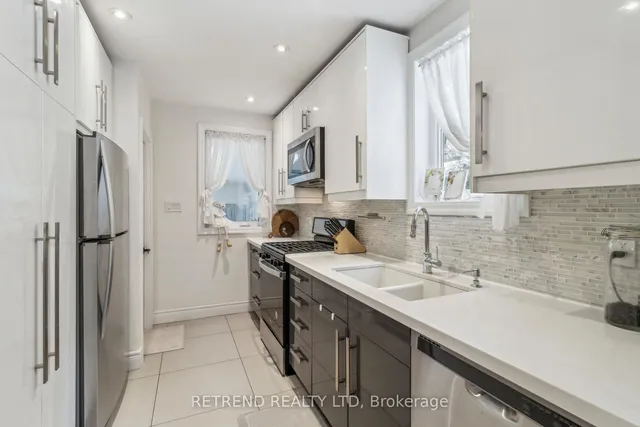 Additional image 18 of 46 Dudley Ave