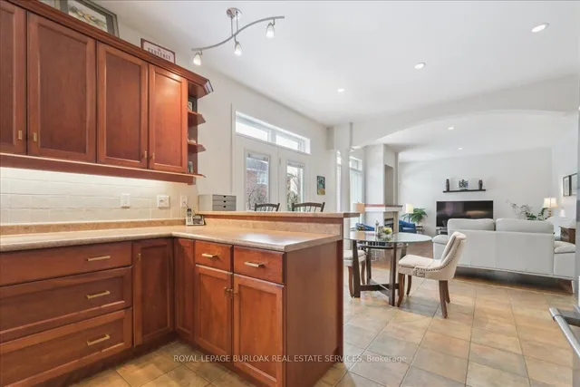 Additional image 16 of 2358 Norland Dr