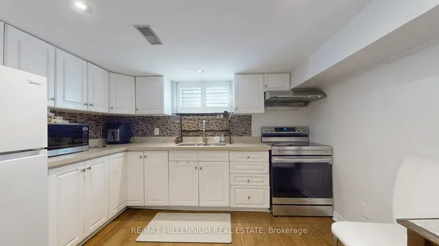 Additional image 34 of 341 Moore Park Ave