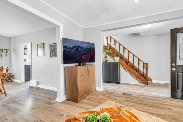 Additional image 11 of 368 Avondale St