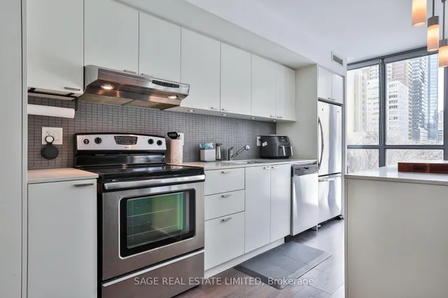 Additional image 5 of 110 Charles St Unit 404