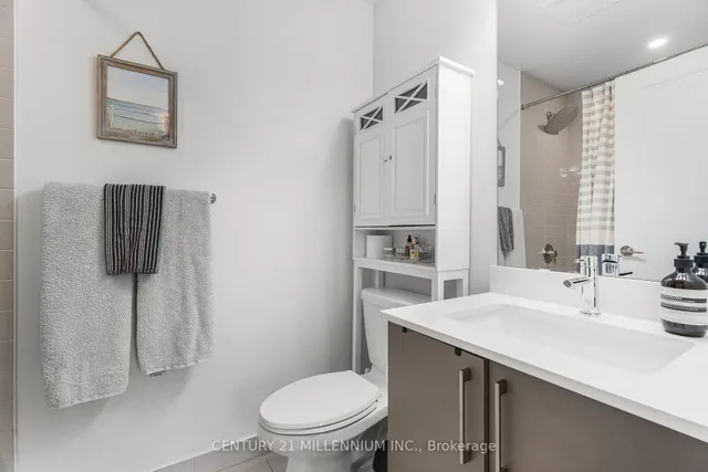 Additional image 18 of 27 Bathurst St Unit 1712