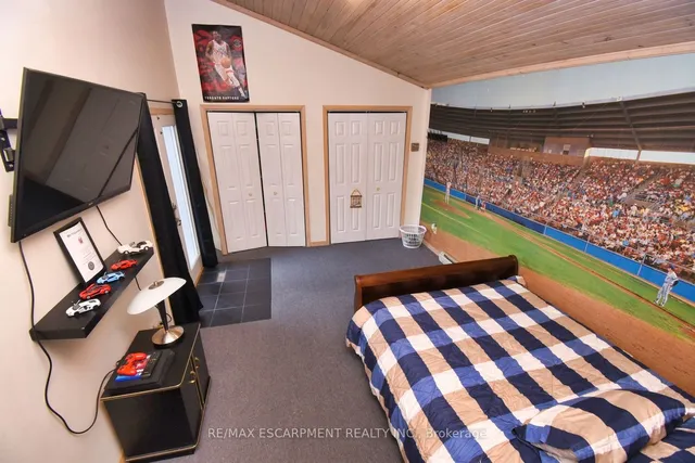 Additional image 23 of 162 Beland Ave