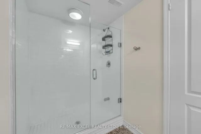 Additional image 15 of 9 R Clintwood Gate Unit 33