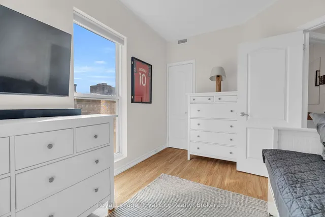 Additional image 17 of 135 James St Unit 614