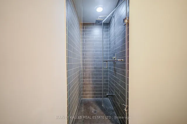 Additional image 10 of 478 King St Unit 318