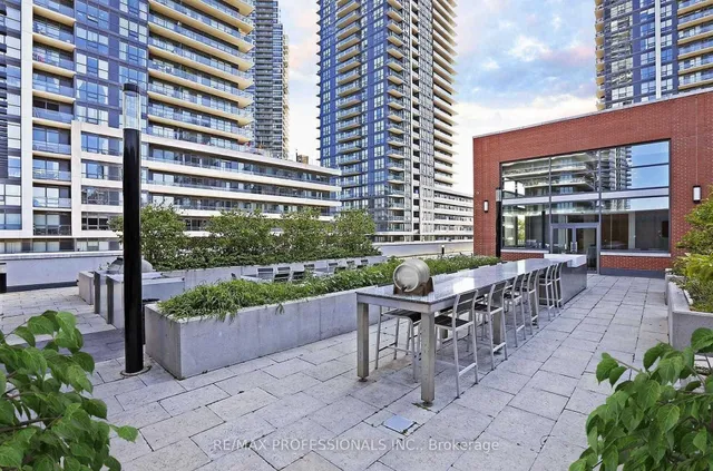 Additional image 36 of 2212 Lake Shore Blvd Unit Th04