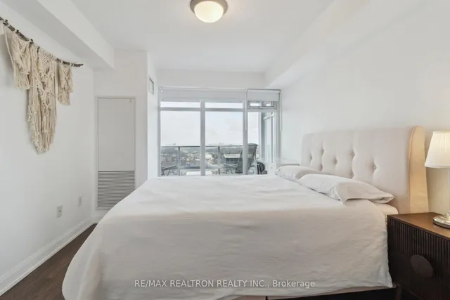 Additional image 46 of 2191 Yonge St Unit 2807