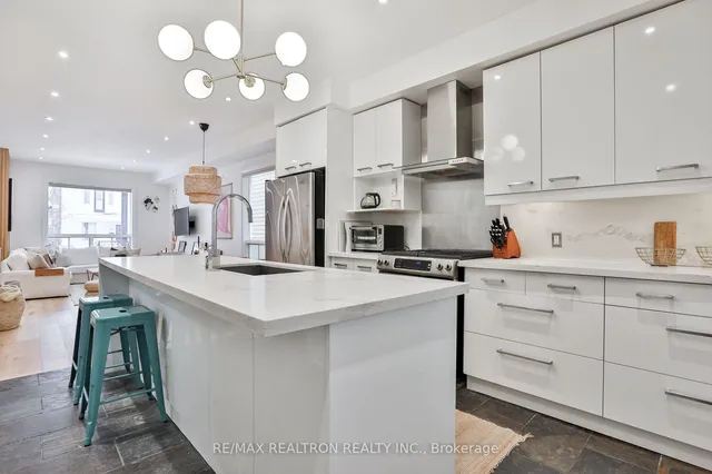 Additional image 17 of 28 Muriel Ave