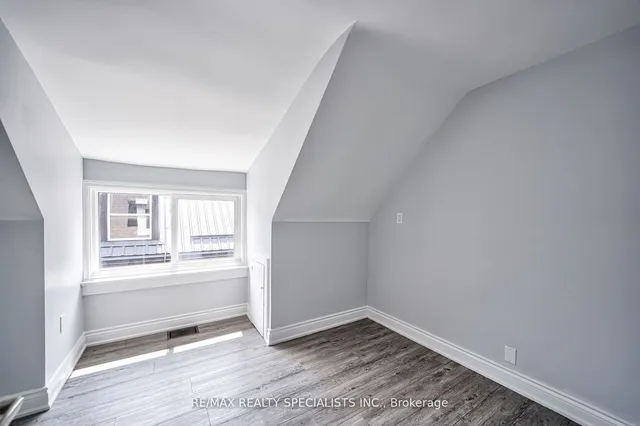 Additional image 19 of 108 Victoria Ave