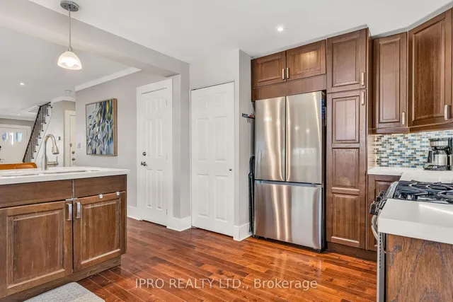 Additional image 13 of 264 Howland Ave