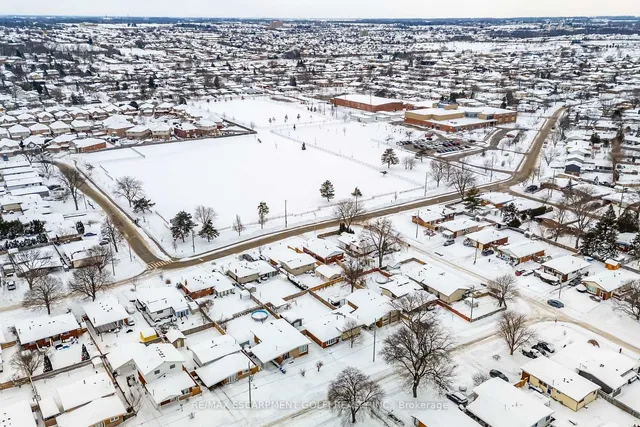 Additional image 40 of 157 Fielding Cres