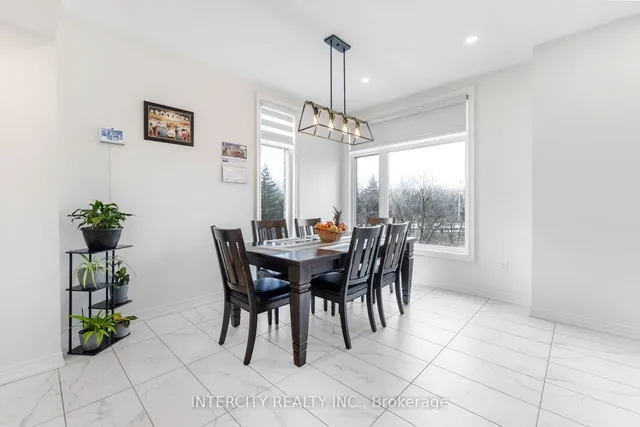 Additional image 20 of 19 Queenpost Dr