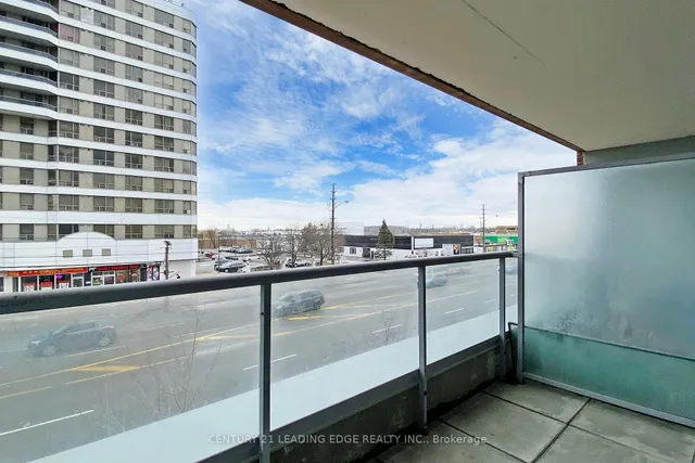 Additional image 37 of 2152 Lawrence Ave Unit 207