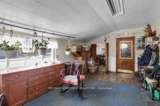 Additional image 8 of 1047 Ridge Rd