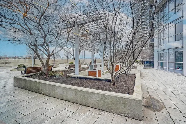 Additional image 31 of 181 Village Green Sq Unit 1511