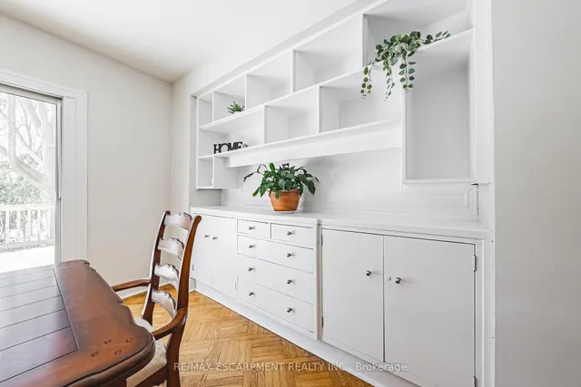 Additional image 11 of 34 Chedoke Ave