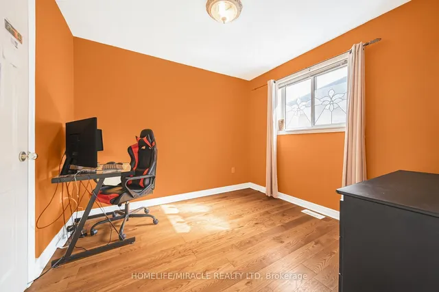 Additional image 11 of 11 Redtail Cres