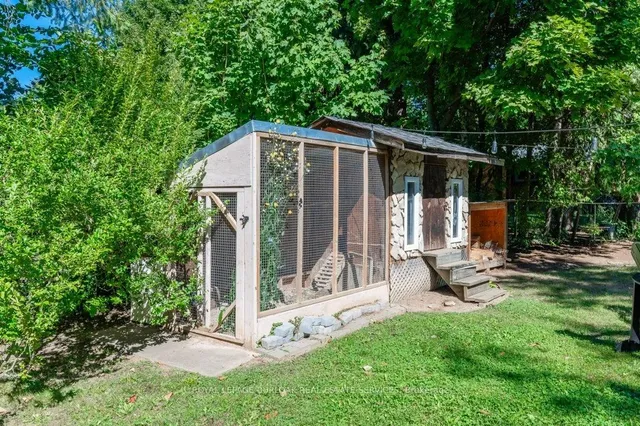 Additional image 36 of 6490 Panton St