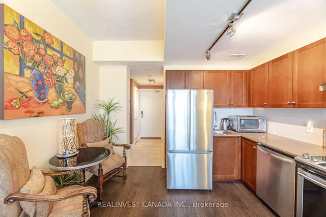 Additional image 12 of 2737 Keele St Unit 905