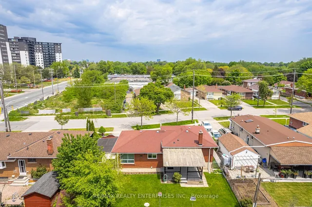 Additional image 39 of 3 Savarin St