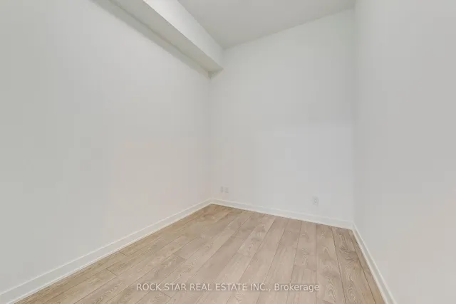 Additional image 23 of 543 Richmond St Unit 228