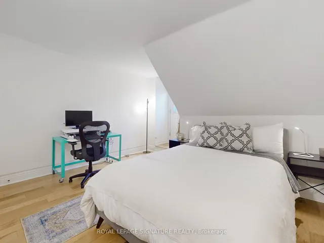 Additional image 21 of 18 Salem Ave