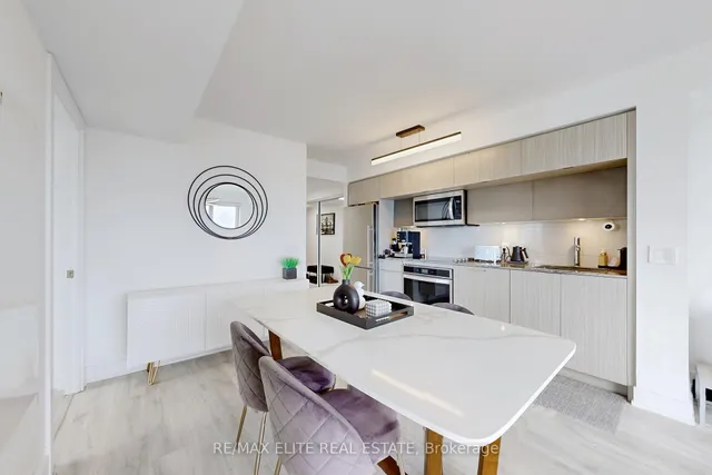 Additional image 2 of 585 Bloor St Unit 2418