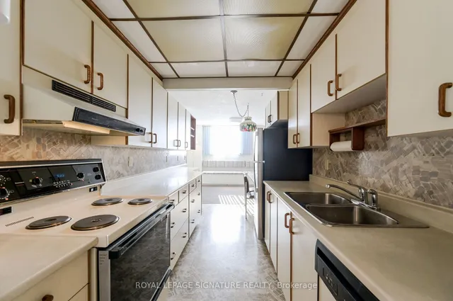 Additional image 16 of 812 Burnhamthorpe Rd Unit 907