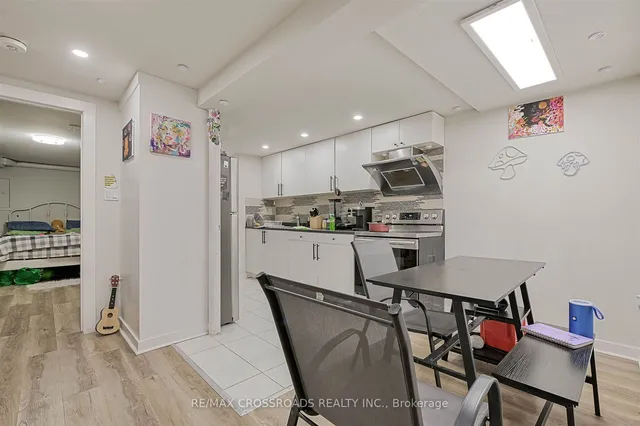 Additional image 24 of 105 Runnymede Rd