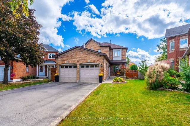 75 Chatsworth Cres