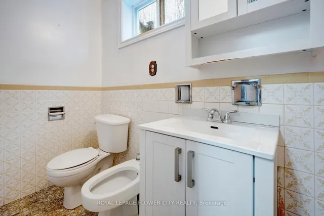 Additional image 38 of 154 Sheldon Ave Unit A