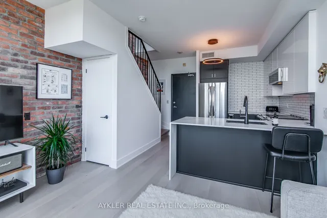 901 Queen St Unit 604