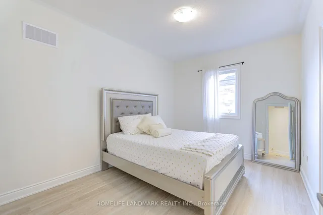 Additional image 9 of 11 Grierson Tr