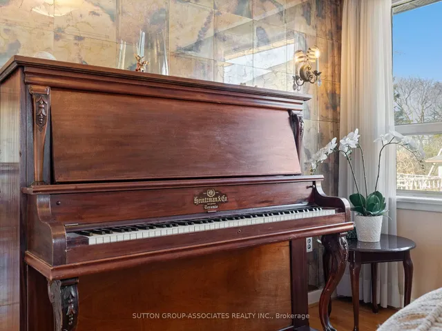 Additional image 9 of 112 Waterloo Ave